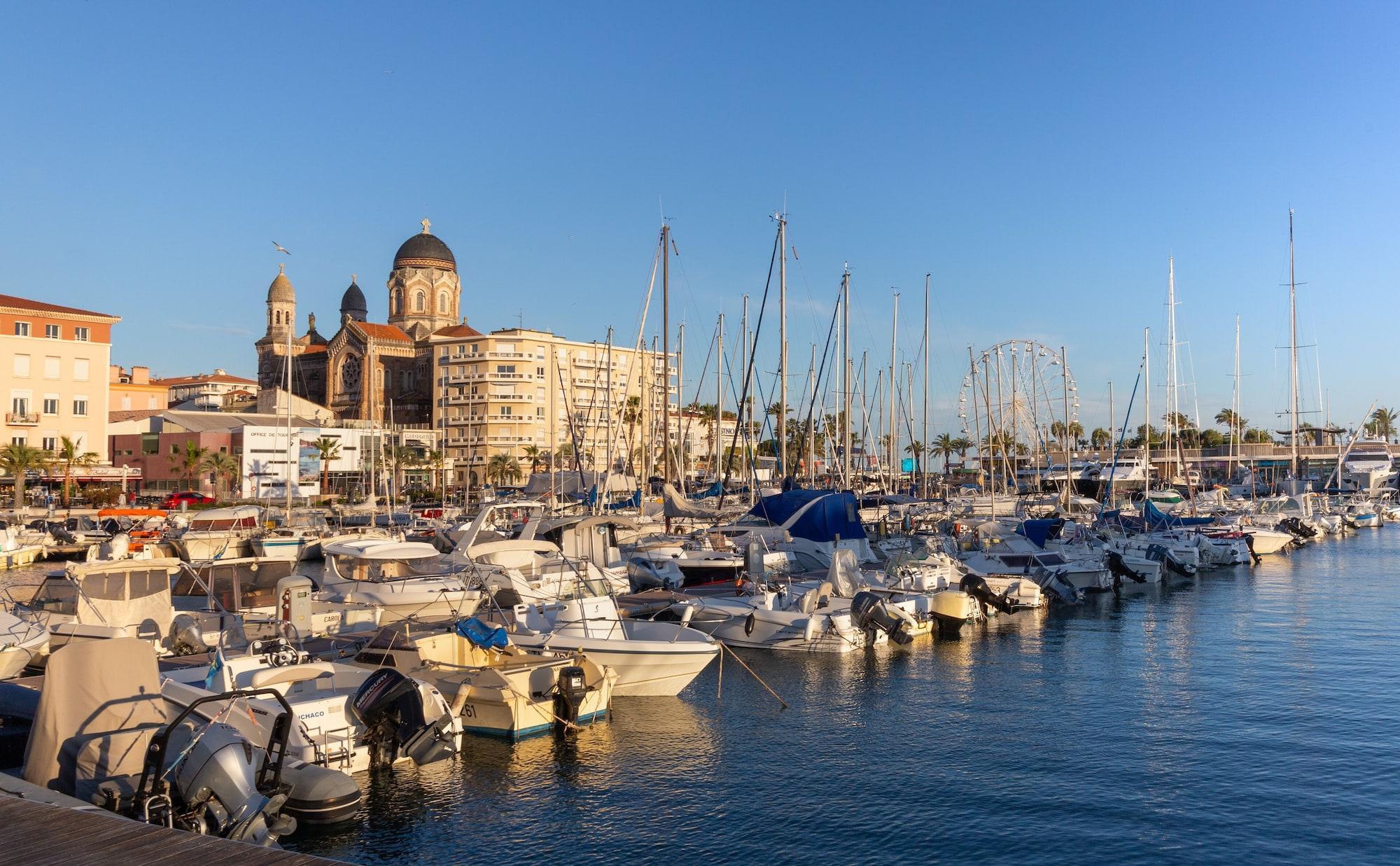 ホテル Sowell Family Riviera Saint-Raphaël エクステリア 写真